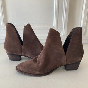 NWOT Free People Charm Double V Brown Suede Ankle Boots Sz 39.5